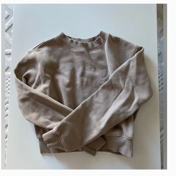 Aritzia TNA Cozy Fleece Perfect Raglan Sweatshirt - Picture 2 of 5